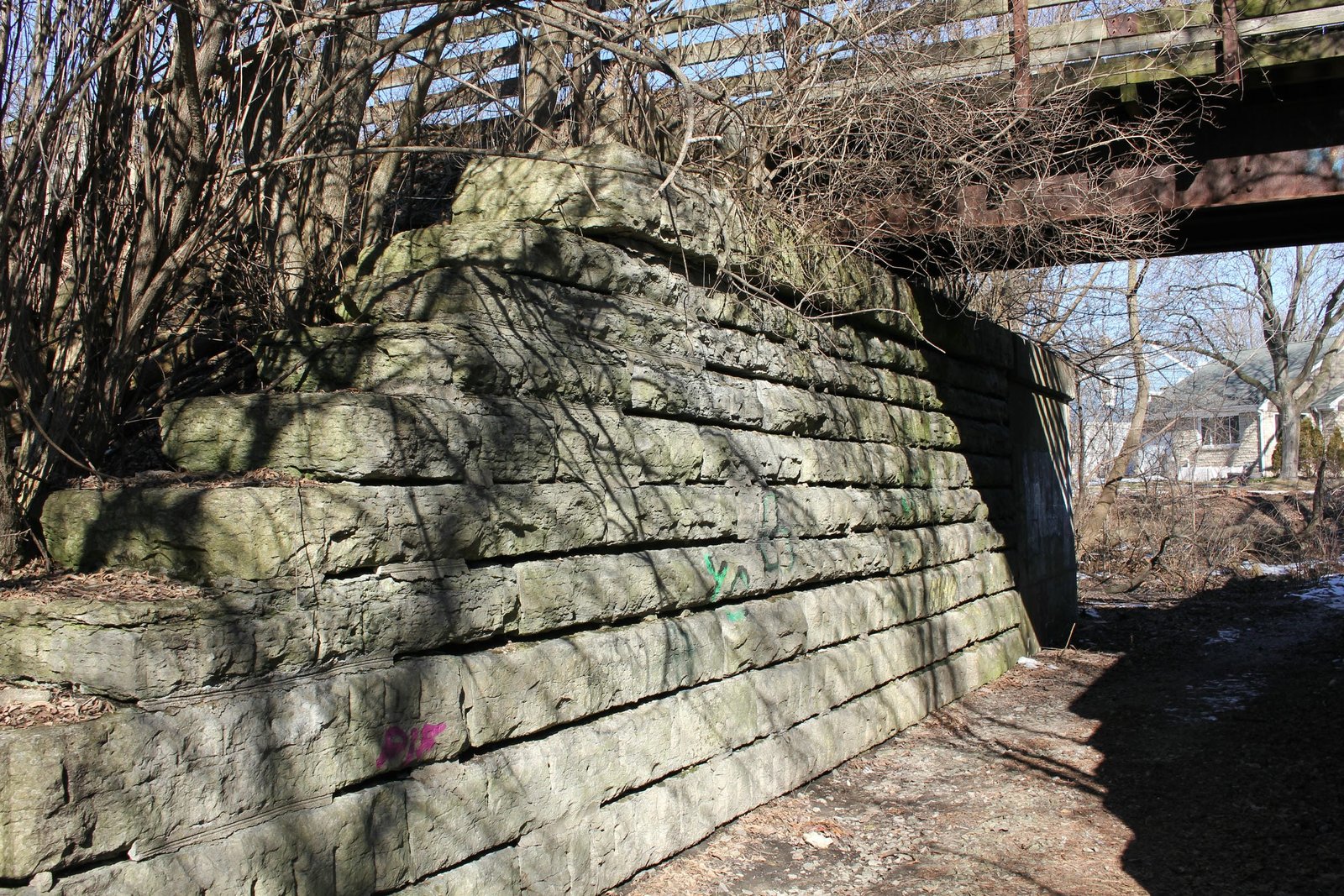 North abutment